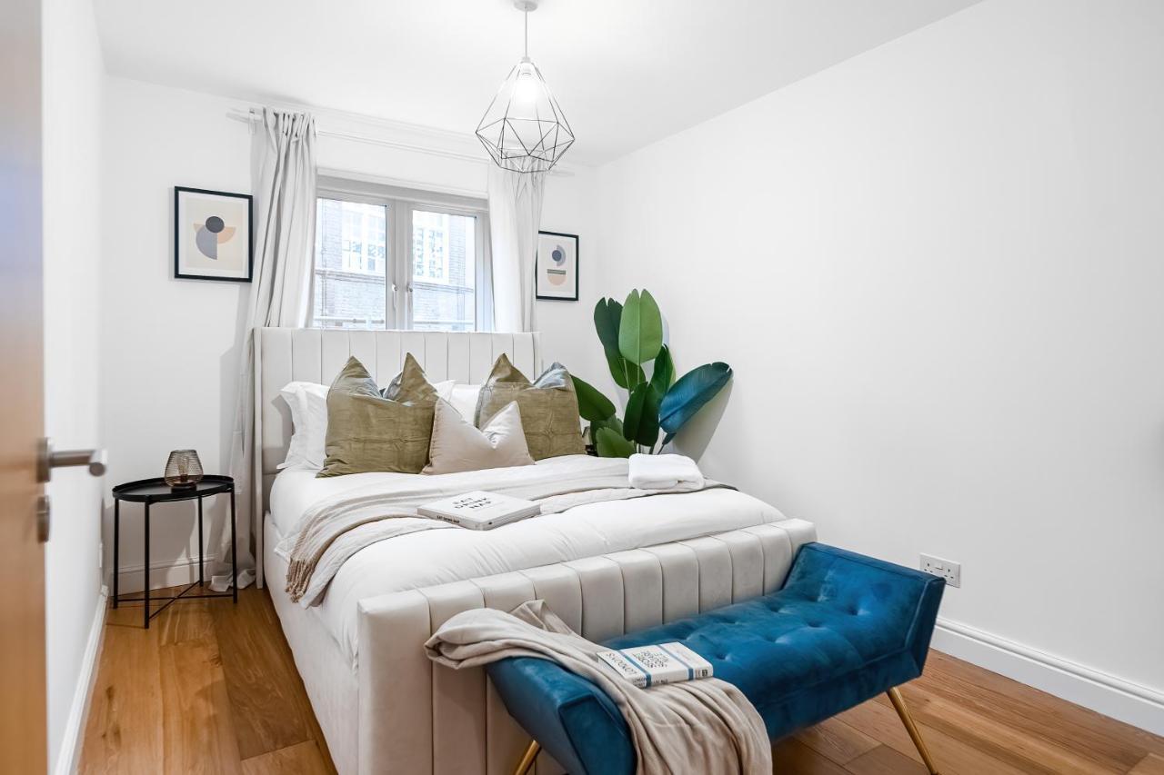 Chic 3 Bed Apartment Near London Bridge With Balcony ภายนอก รูปภาพ