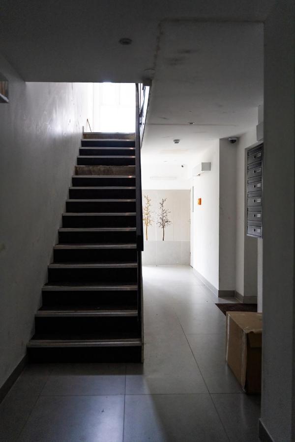 Chic 3 Bed Apartment Near London Bridge With Balcony ภายนอก รูปภาพ